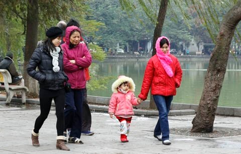 Dự b&aacute;o thời tiết ng&agrave;y mai, Bắc bộ đ&oacute;n kh&ocirc;ng kh&iacute; lạnh tăng cường