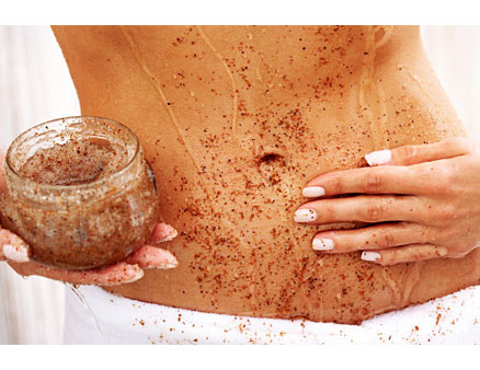 Với việc scrub h&agrave;ng ng&agrave;y sẽ gi&uacute;p loại bỏ da chết &ndash; những tế b&agrave;o gi&agrave; cỗi, những chất cặn b&atilde; lẫn độc tố tr&ecirc;n bề mặt da, đem lại cho l&agrave;n da sự mịn m&agrave;ng, tươi trẻ, gi&uacute;p đẩy nhanh sự t&aacute;i tạo da, l&agrave;m giảm đốm n&acirc;u v&agrave; l&agrave;m sạch lỗ ch&acirc;n l&ocirc;ng.