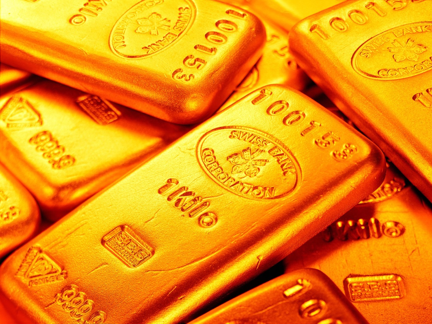 Gi&aacute; v&agrave;ng thế giới h&ocirc;m nay c&oacute; khả năng giảm mạnh trong 2 tuần tới do thị trường thế giới biến động
