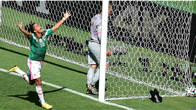 Kết quả tỉ số trận đấu H&agrave; Lan &ndash; Mexico World Cup 2014