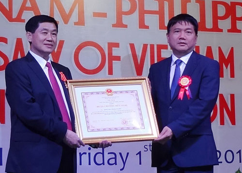 &Ocirc;ng Johnathan Hạnh Nguyễn