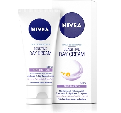 Kem chống nắng dưỡng ẩm Nivea chỉ số chống nắng SPF 15 là lựa chọn lý tưởng dành cho các chị em có làn da nhạy cảm Kem chống nắng dưỡng ẩm Nivea chỉ số chống nắng SPF 15 là lựa chọn lý tưởng dành cho các chị em có làn da nhạy cảm