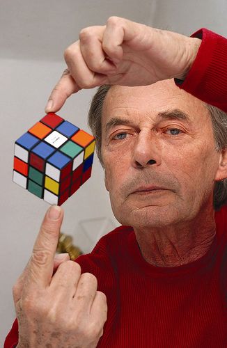Kiến tr&uacute;c sư Erno Rubik