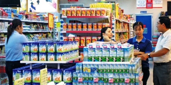 C&aacute;c địa phương đang c&ugrave;ng nhau phối hợp để b&igrave;nh ổn gi&aacute; sữa