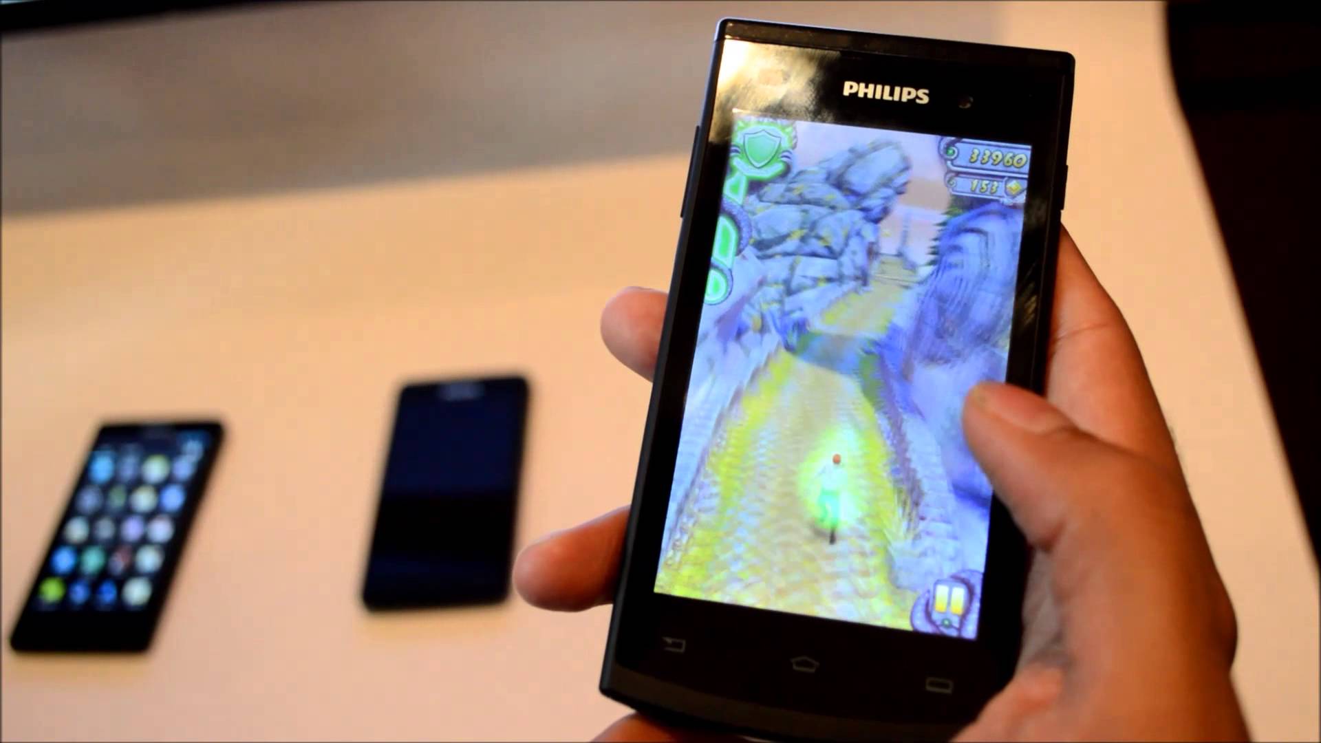 Philips S308 l&agrave; model được b&aacute;n với gi&aacute; hấp dẫn nhất khi mua smartphone gi&aacute; rẻ dưới 4 triệu