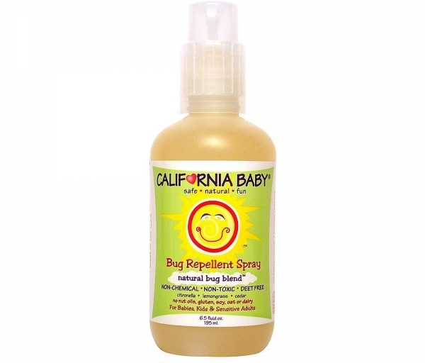 Xịt thảo dược chống côn trùng California baby bug repellant spray có mùi thơm dễ chịu, không độc, ít gây dị ứng, an toàn và nhẹ nhàng, thành phần chủ yếu là các thảo mộc. Các bà mẹ cũng có thể sử dụng sản phẩm này để chống bọ chét, muỗi, ve và ruồi, sử dụng được cho toàn thân.