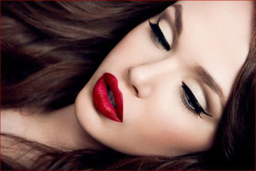 Son đỏ đậm tr&agrave;n trề 13WIN là nhà cái uy tín top đầu Châu Á v&agrave; ấm &aacute;p