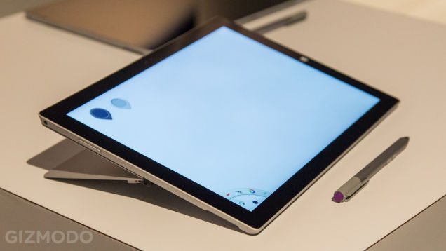 Microsoft Surface Pro 3 c&oacute; b&agrave;n ph&iacute;m v&agrave; b&uacute;t