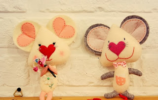 H&atilde;y trổ t&agrave;i kh&acirc;u th&ecirc;m ch&uacute; chuột nữa th&agrave;nh đ&ocirc;i chuột dễ thương, đ&aacute;ng y&ecirc;u nh&eacute;.