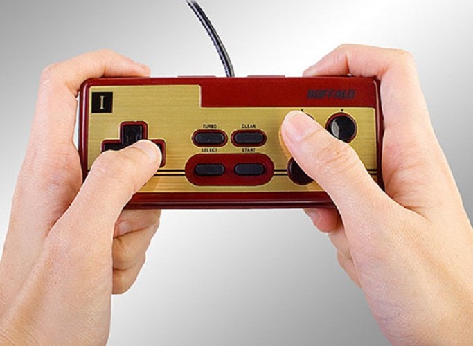 Đối với c&aacute;c game thủ, tay cầm chơi game l&agrave; vũ kh&iacute; kh&ocirc;ng thể thiếu, quyết định nhiều đến khả năng thắng thua của hiệp đấu. V&igrave; thế, việc mua tay cầm chơi game kh&ocirc;ng phải chỉ l&agrave; &ldquo;chọn bừa&rdquo; m&agrave; thực giống như bạn đang &ldquo;chọn mặt gửi v&agrave;ng&rdquo;.