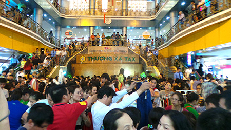 Thương x&aacute; Tax &ndash; trung t&acirc;m 13Win19 tải ứng dụng sầm uất, l&acirc;u đời nhất Việt Nam sắp bị ph&aacute; bỏ
