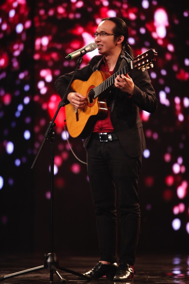Tiết mục &ldquo;C&otilde;ng mẹ đi chơi&rdquo; đầy cảm động ở Vietnam&rsquo;s Got Talent 2014 tập 7 đ&atilde; khiến nhiều kh&aacute;n giả rơi lệ. 