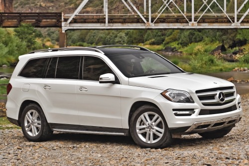Mercedes GL 350 ho&agrave;n hảo, đ&aacute;p ứng đủ ti&ecirc;u chuẩn của một chiếc SUV 7 chỗ cỡ lớn c&oacute; thương hiệu, động cơ diesel mạnh mẽ nhưng ti&ecirc;u thụ nhi&ecirc;n liệu vừa phải, kh&ocirc;ng gian nội thất rộng r&atilde;i, thoải m&aacute;i c&ugrave;ng lượng kh&iacute; thải thấp.
