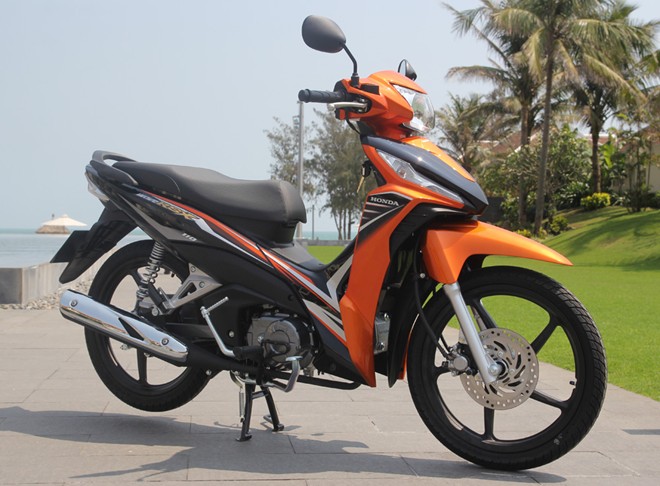 Xe m&aacute;y gi&aacute; rẻ Honda Wave RSX 110 c&ocirc;ng nghệ cao với thiết kế hiện đại, c&aacute; t&iacute;nh