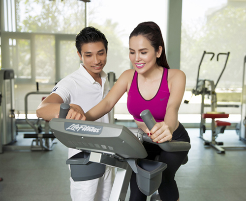 Chế độ gi&uacute;p &Aacute; hậu Phương L&ecirc; 3 con vẫn eo thon, bụng phẳng