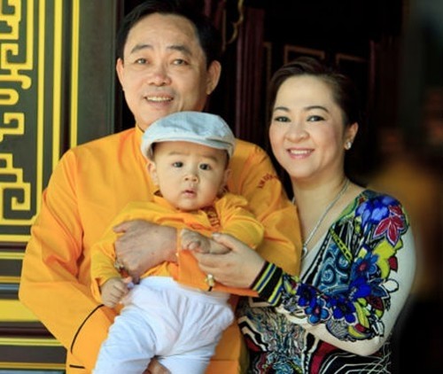 Vợ chồng ông Dũng 