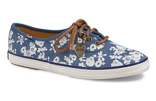 taylor swilf v&agrave; bộ sưu tập gi&agrave;y mới 