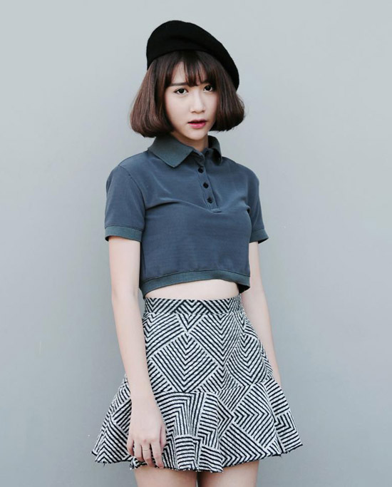 Crop top sơ mi cũng l&agrave; một lựa chọn th&uacute; vị cho c&aacute;c n&agrave;ng trong h&egrave; n&agrave;y