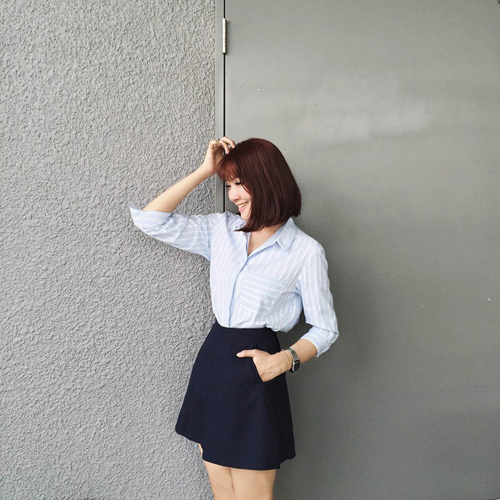 &Aacute;o sơ mi đơn giản nhưng nếu biết kết hợp trang phục, n&oacute; vẫn lu&ocirc;n đẹp v&agrave; cuốn h&uacute;t