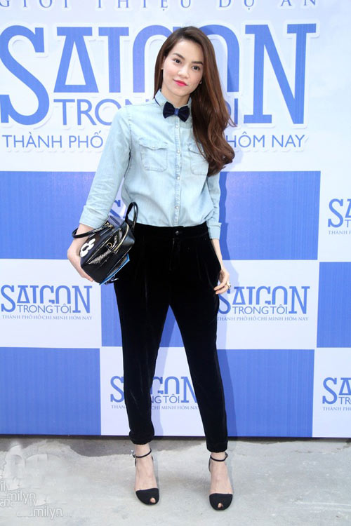 Hà Hồ khéo léo mix denim và quần baggy trẻ trung, cá tính Hà Hồ khéo léo mix denim và quần baggy trẻ trung, cá tính