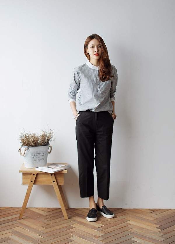 Thời trang h&egrave; của c&aacute;c n&agrave;ng sẽ trẻ trung hơn với &aacute;o sơ mi, quần &acirc;u v&agrave; gi&agrave;y slip on