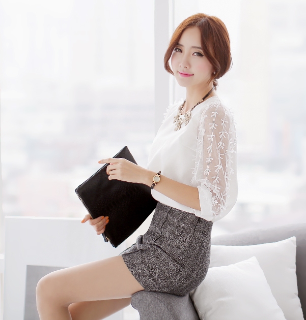 Áo tay lỡ mang tới sự nữ tính và có ph&acirc;̀n đi&ecirc;̣u đà cho bạn gái