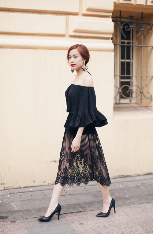 Thời trang h&egrave; của bạn g&aacute;i sẽ trở n&ecirc;n quyến rũ v&agrave; mới mẻ hơn với &aacute;o trễ vai tay bồng