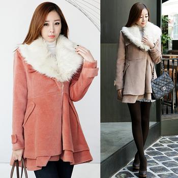 &Aacute;o dạ d&aacute;ng x&ograve;e c&oacute; cổ l&ocirc;ng mang đến vẻ sang trọng, qu&yacute; ph&aacute;i