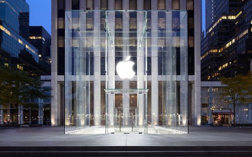 Cửa h&agrave;ng Apple ở đại lộ 5
