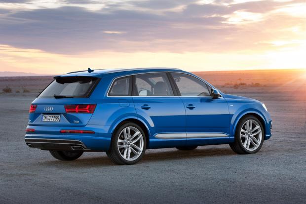 &Ocirc; t&ocirc; Audi Q7 sử dụng kiểu buồng l&aacute;i ảo như tr&ecirc;n TT mới cho Q7