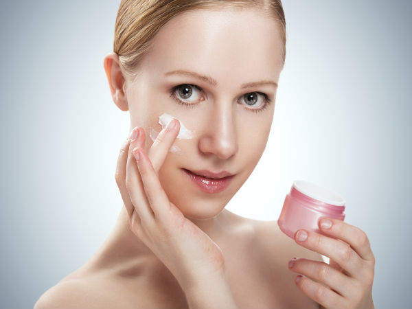 6 phụ kiện đi biển kh&ocirc;ng thể thiếu cho c&ocirc; n&agrave;ng m&ugrave;a h&egrave;