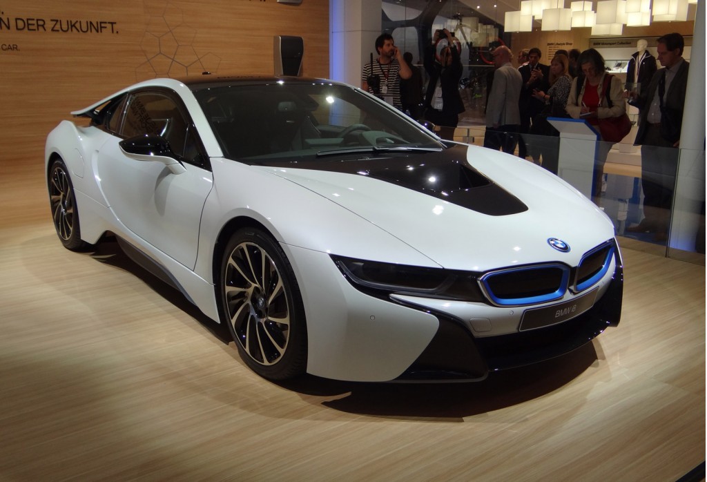 H&igrave;nh ảnh si&ecirc;u xe BMW i8 2015 với gi&aacute; 95,000 bảng 