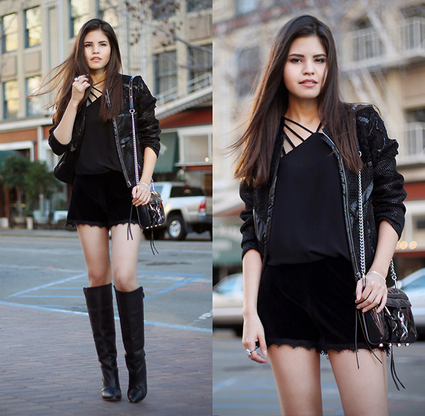 Mix boots cao cổ v&agrave; quần short ng&agrave;y se lạnh vừa s&agrave;nh điệu, nổi bật