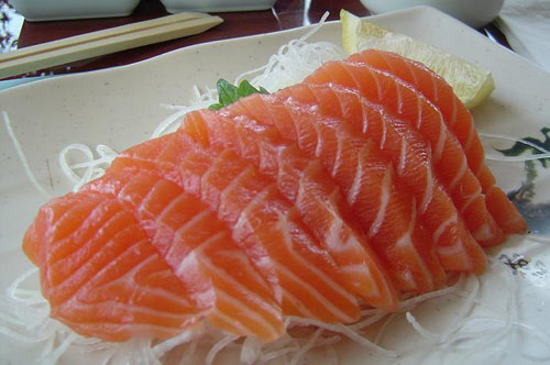chế độ ăn uống gi&agrave;u DHA