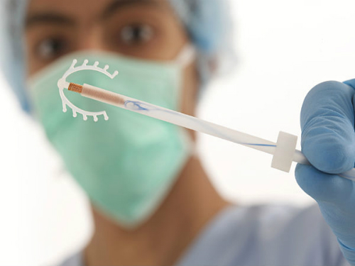 C&aacute;c biện ph&aacute;p tr&aacute;nh thai bằng c&aacute;ch đặt v&ograve;ng c&oacute; thể khiến thai ngo&agrave;i tử cung