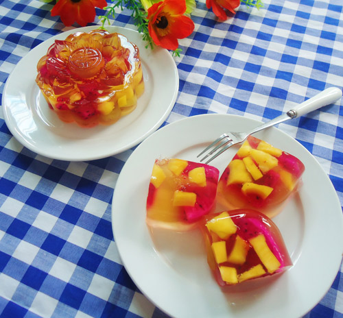 Với c&aacute;ch l&agrave;m b&aacute;nh trung thu rau c&acirc;u nh&acirc;n hoa quả cho m&oacute;n b&aacute;nh đầy hấp dẫn