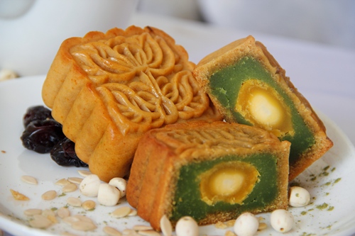 Bánh trung thu nh&acirc;n trà xanh thơm ngon và thanh mát