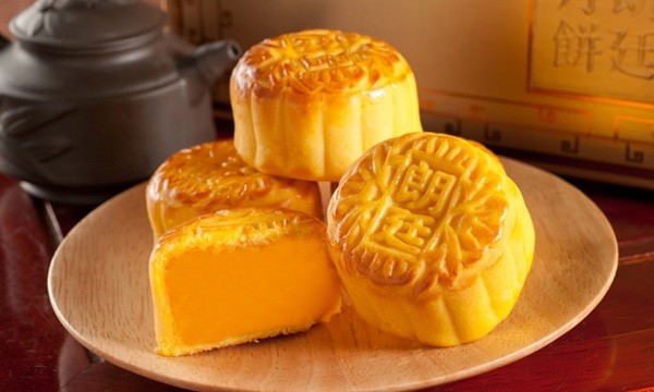 C&aacute;ch l&agrave;m b&aacute;nh trung thu kiểu Hồng K&ocirc;ng kh&ocirc;ng qu&aacute; kh&oacute;, sẽ cho ngay m&oacute;n b&aacute;nh thơm ngon hấp dẫn