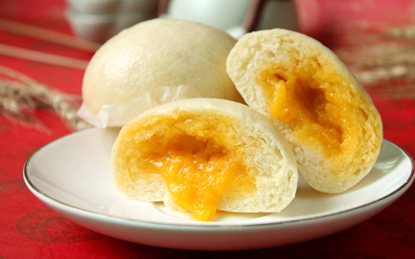 C&aacute;ch l&agrave;m b&aacute;nh bao trứng muối đơn giản, ăn vừa ngon vừa lạ miệng