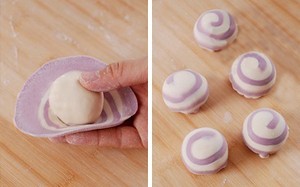 C&aacute;n mỏng nhẹ nh&agrave;ng mỗi l&aacute;t bột th&agrave;nh một vỏ b&aacute;nh mỏng c&oacute; hoa văn xo&aacute;y hai m&agrave;u trắng t&iacute;m. Đặt nh&acirc;n b&aacute;nh v&agrave;o giữa vỏ b&aacute;nh rồi bọc vỏ b&aacute;nh bao quanh nh&acirc;n, miết k&iacute;n c&aacute;c m&eacute;p bột, lật ngược b&aacute;nh để lấy phần ch&iacute;nh b&aacute;nh nằm giữa vỏ b&aacute;nh, phần m&eacute;p bột th&igrave; gi&aacute;p với nền đĩa đựng b&aacute;nh.
