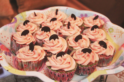 C&aacute;ch l&agrave;m b&aacute;nh cupcake kh&ocirc;ng kh&oacute;, đặc biệt với những người th&iacute;ch s&aacute;ng tạo