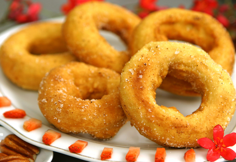 C&aacute;ch l&agrave;m b&aacute;nh donut theo c&ocirc;ng thức đơn giản kh&ocirc;ng cần l&ograve; nướng m&agrave; vẫn thơm ngon