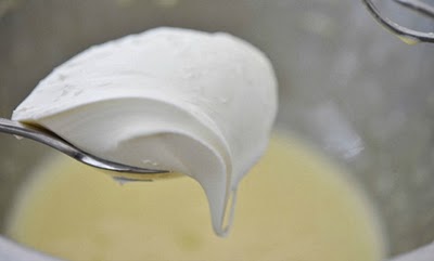 Cho phomat v&agrave;o đ&aacute;nh tiếp.
