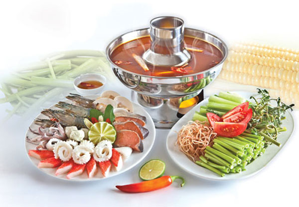 Với c&aacute;ch l&agrave;m lẩu th&aacute;i n&agrave;y, mọi người sẽ c&oacute; ngay bữa ăn tuyệt vời cho ng&agrave;y lạnh