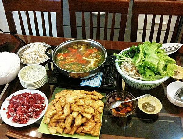 C&aacute;ch l&agrave;m lẩu ri&ecirc;u cua bắp b&ograve; vừa đơn giản vừa ngon