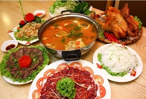 C&aacute;ch l&agrave;m lẩu ri&ecirc;u cua bắp b&ograve; rất nhanh v&igrave; kh&ocirc;ng phải mất thời gian ninh xương