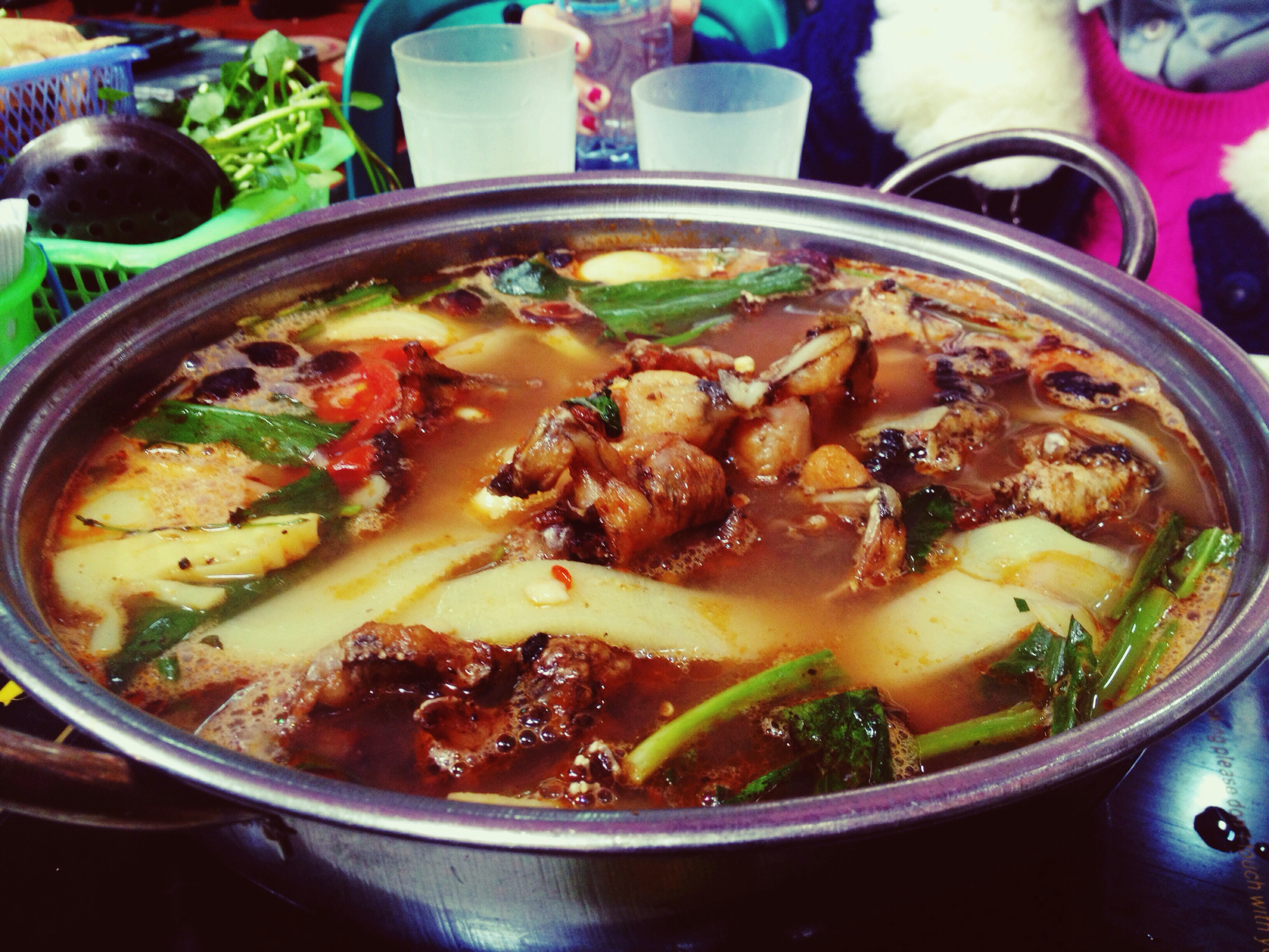 C&aacute;ch l&agrave;m lẩu ếch hơi cầu k&igrave; nhưng chỉ cần bỏ ch&uacute;t thời gian l&agrave; mọi người sẽ c&oacute; ngay bữa ăn ngon tuyệt