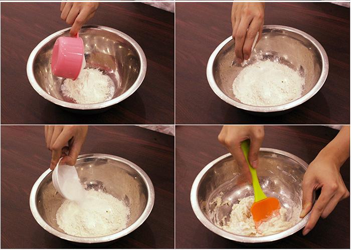 Cho v&agrave;o t&ocirc; 3 ch&eacute;n bột, 1 muỗng c&agrave; ph&ecirc; muối, 1 muỗng canh đường, 1 ch&eacute;n nước, rồi trộn đều l&ecirc;n