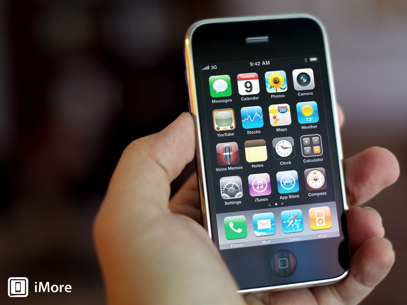 iPhone 3GS giống bản trước cả về thiết kế, giao diện menu lẫn k&iacute;ch thước 
