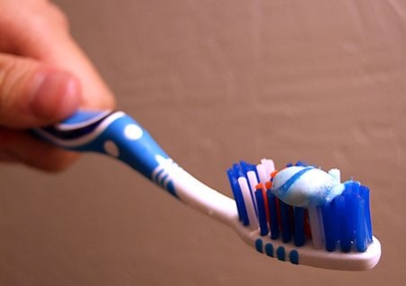 Chất chống khuẩn Triclosa l&agrave; s&aacute;t thủ của tinh tr&ugrave;ng
